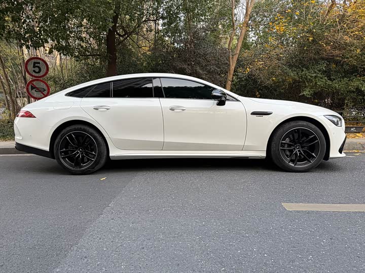 Фото 2 - Mercedes-Benz AMG GT