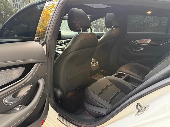 Фото 6 - Mercedes-Benz AMG GT