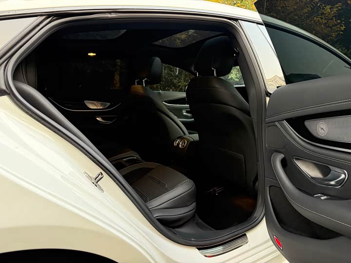 Фото 8 - Mercedes-Benz AMG GT