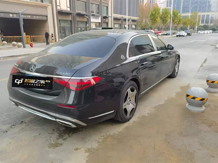 Фото 3 - Mercedes-Benz Maybach S-Class