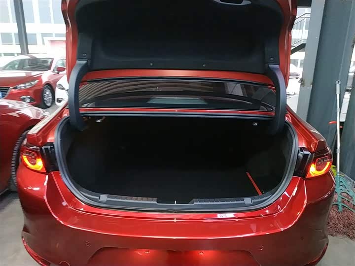 Фото 19 - Mazda 3 (Axela)