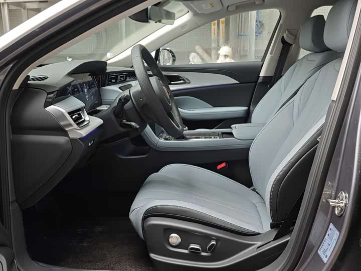 Фото 5 - Hongqi H5 Hybrid