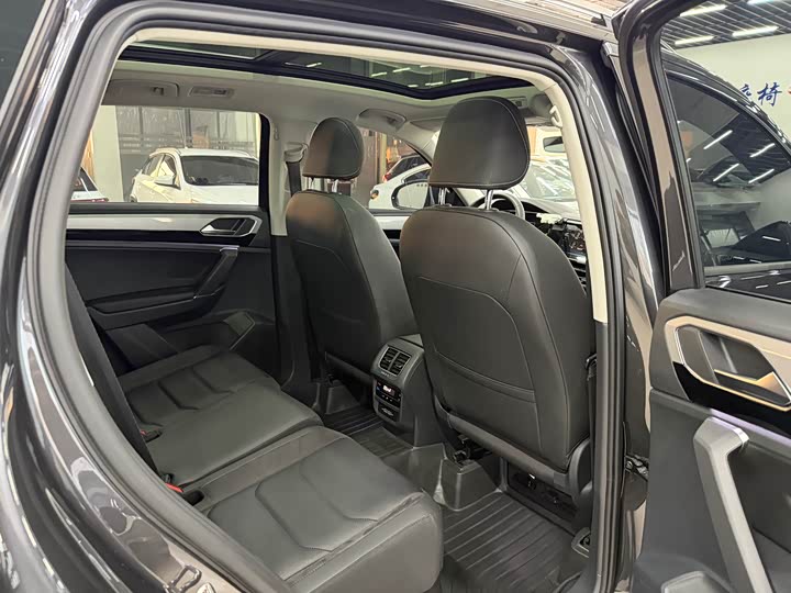 Фото 17 - Volkswagen Tayron