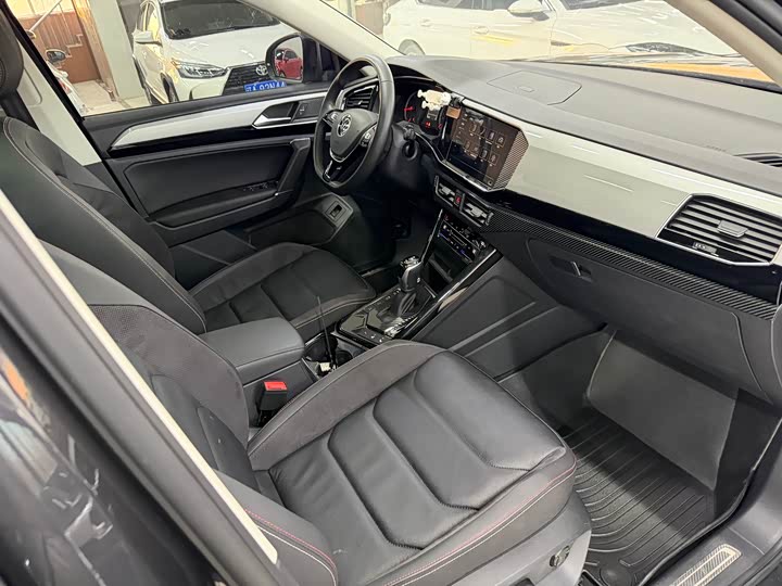 Фото 18 - Volkswagen Tayron