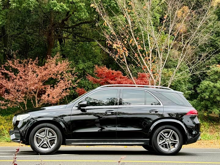 Фото 4 - Mercedes-Benz GLE-Class