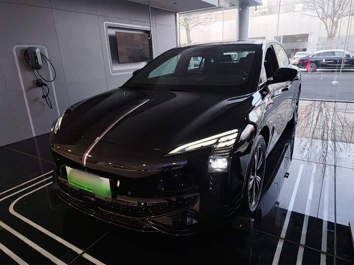 Фото 2 - Hongqi EH7