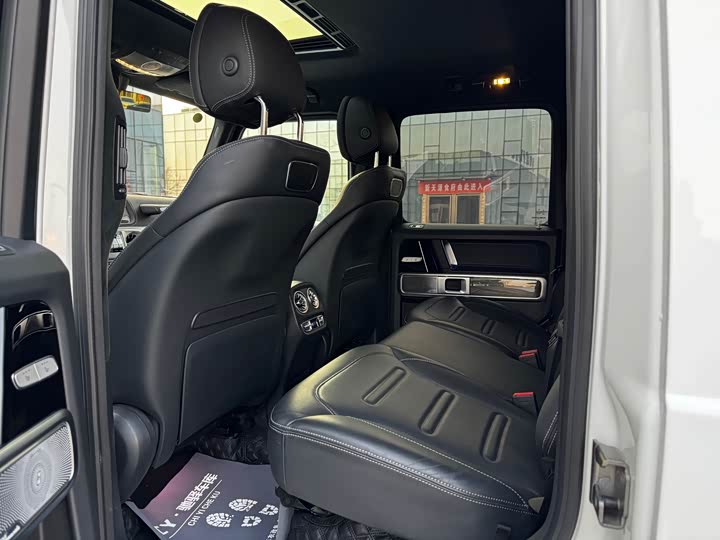 Фото 11 - Mercedes-Benz G-Class