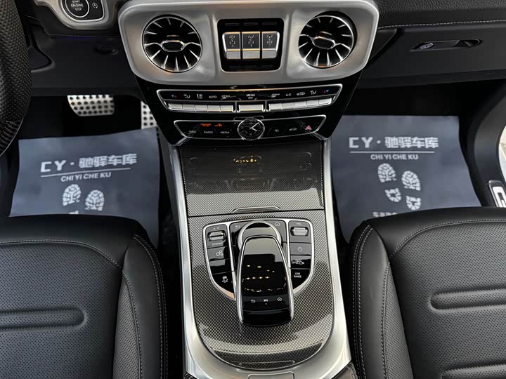 Фото 16 - Mercedes-Benz G-Class