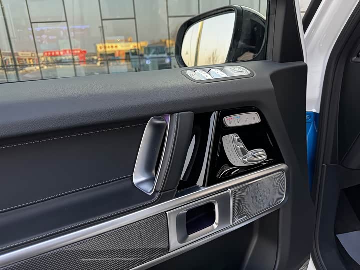 Фото 19 - Mercedes-Benz G-Class