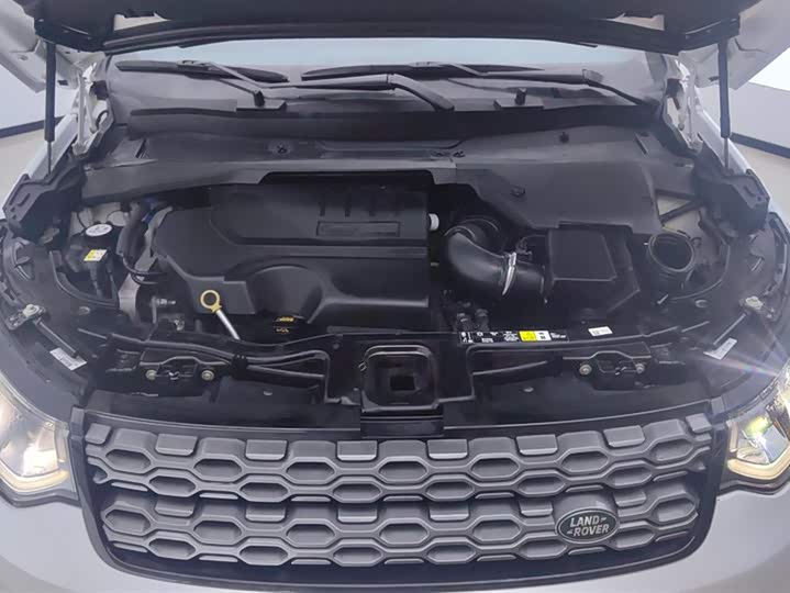 Фото 10 - Land Rover Discovery Sport