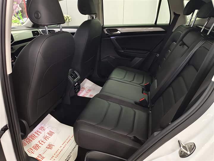 Фото 11 - Volkswagen Tayron