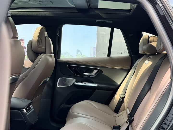 Фото 12 - Mercedes-Benz EQE SUV