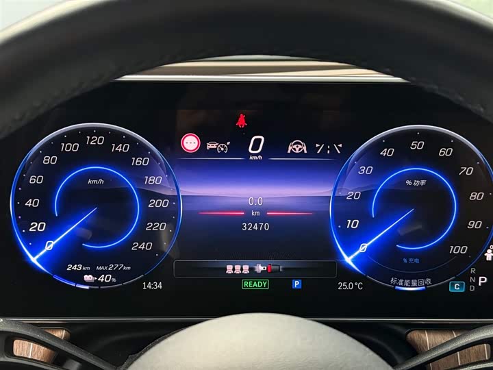 Фото 14 - Mercedes-Benz EQE SUV