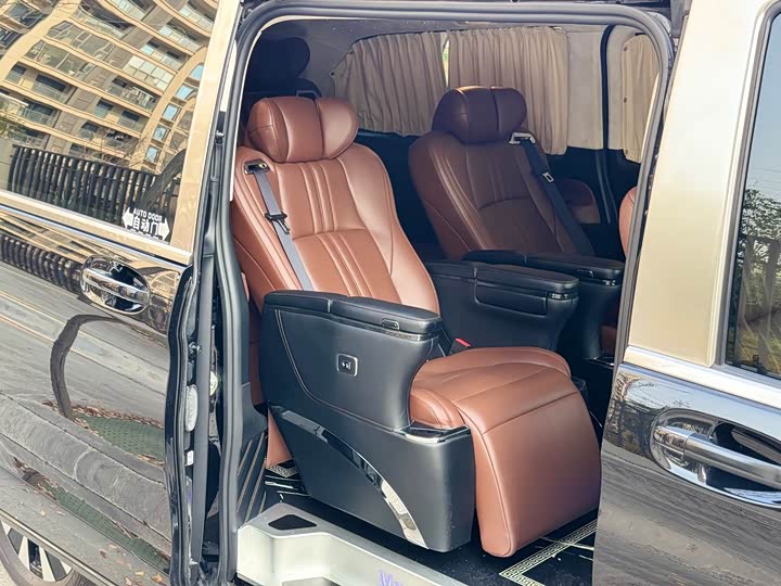 Фото 12 - Mercedes-Benz Vito