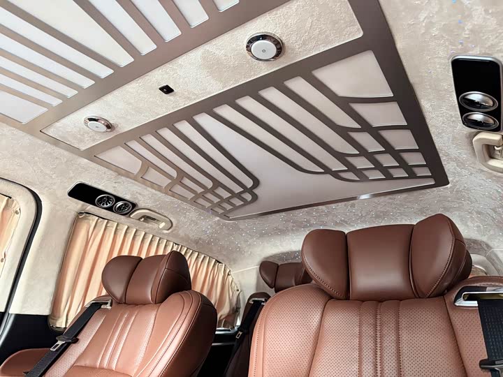 Фото 9 - Mercedes-Benz Vito