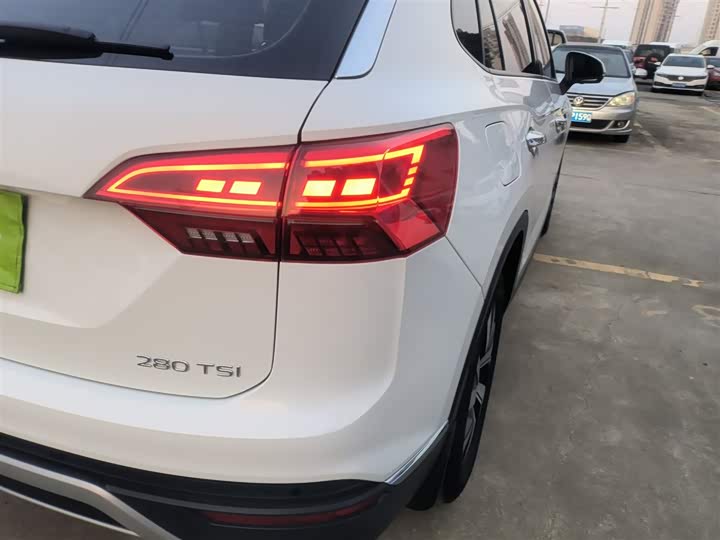 Фото 8 - Volkswagen Tayron