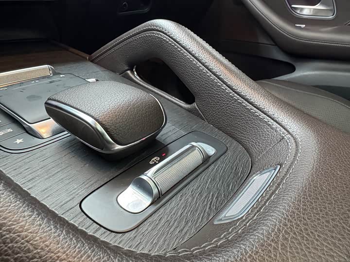 Фото 11 - Mercedes-Benz GLE-Class