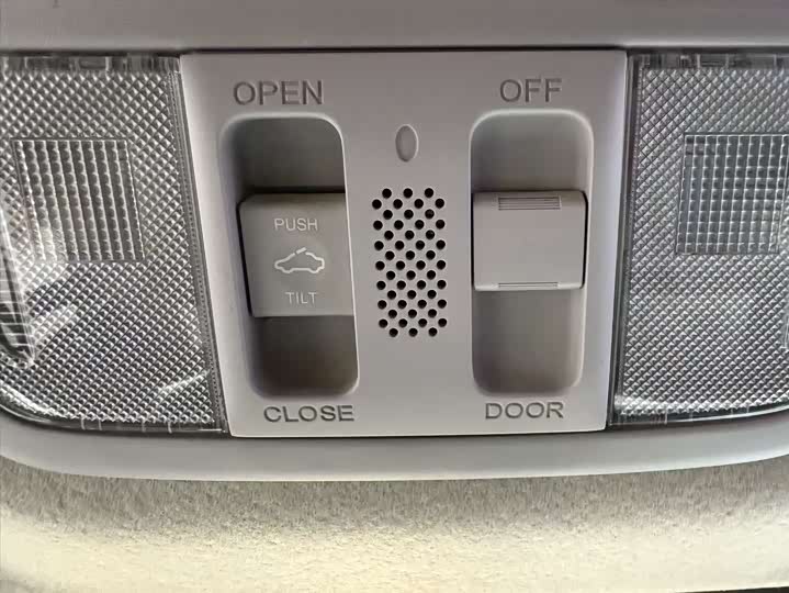 Фото 15 - Honda Envix