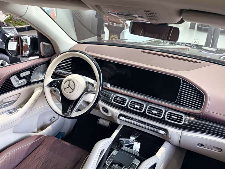 Фото 10 - Mercedes-Benz GLS-Class