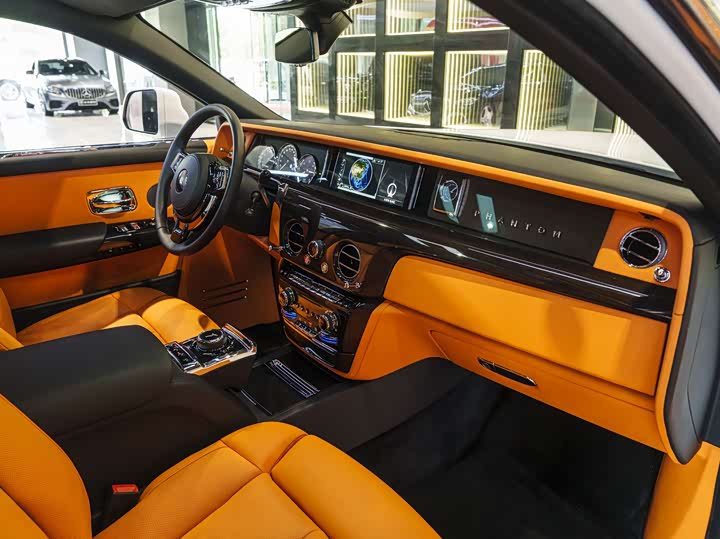 Фото 14 - Rolls-Royce Phantom