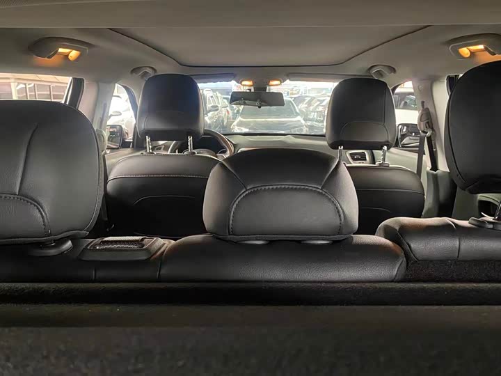 Фото 9 - Jeep Compass