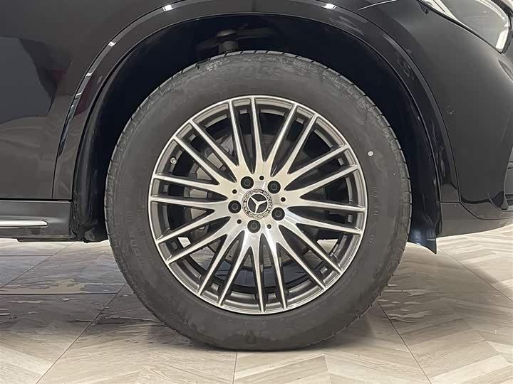 Фото 11 - Mercedes-Benz GLC-Class