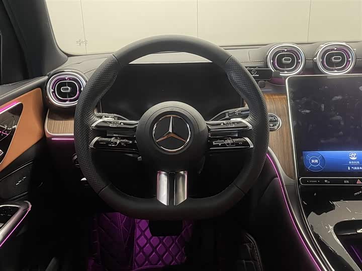 Фото 13 - Mercedes-Benz GLC-Class