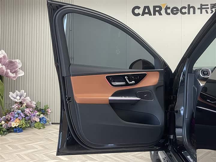 Фото 15 - Mercedes-Benz GLC-Class