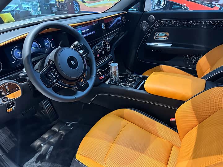 Фото 9 - Rolls-Royce Spectre