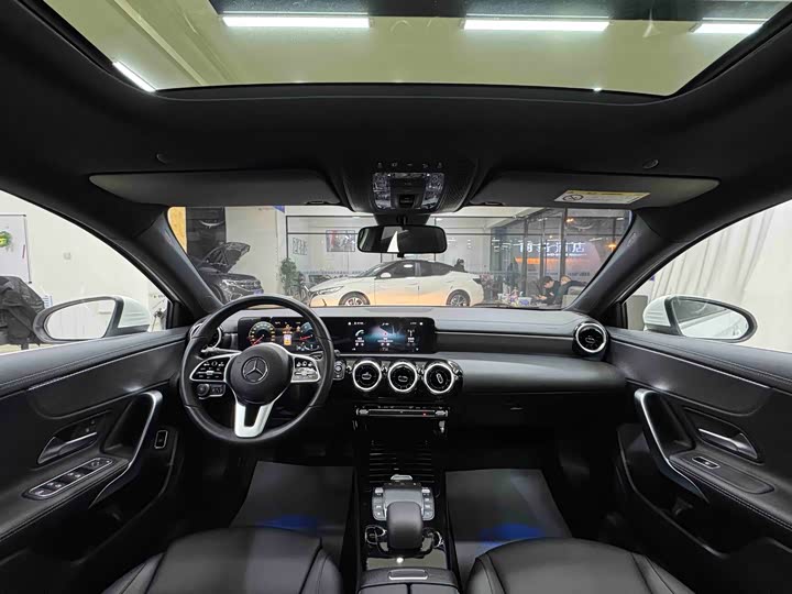 Фото 16 - Mercedes-Benz A-Class