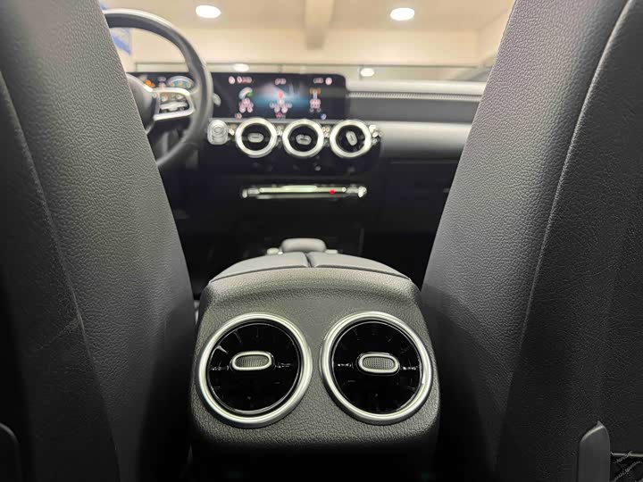 Фото 17 - Mercedes-Benz A-Class