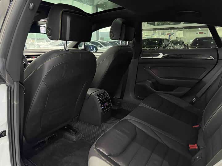 Фото 10 - Volkswagen CC