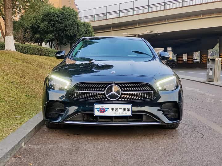 Фото 2 - Mercedes-Benz E-Class