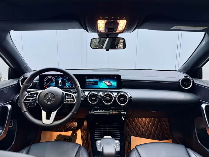 Фото 18 - Mercedes-Benz A-Class