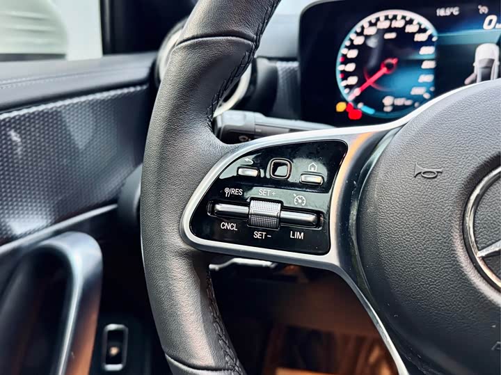 Фото 19 - Mercedes-Benz A-Class