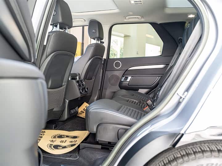 Фото 17 - Land Rover Discovery