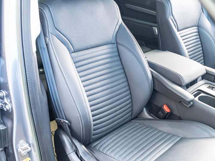 Фото 25 - Land Rover Discovery