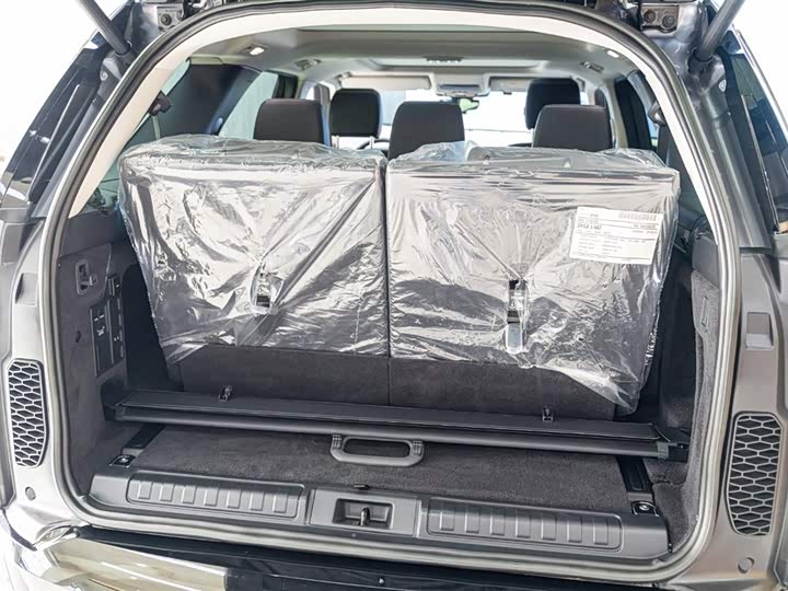 Фото 9 - Land Rover Discovery