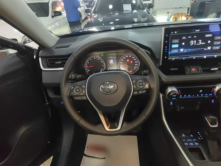 Фото 11 - Toyota Wildlander