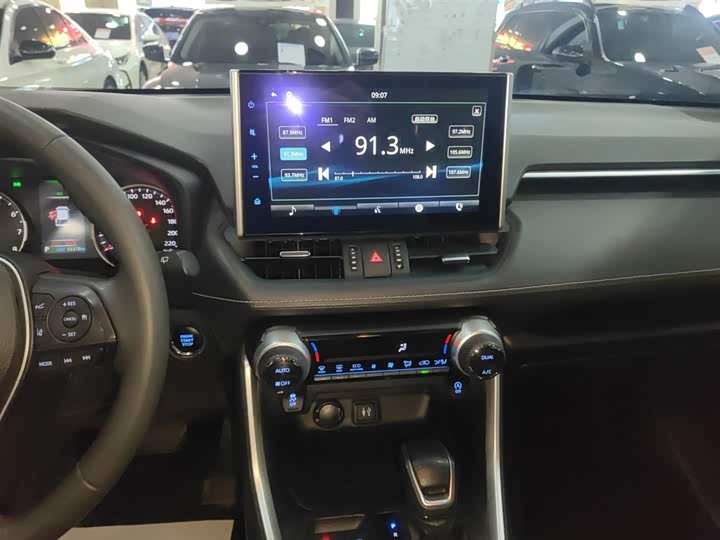 Фото 13 - Toyota Wildlander