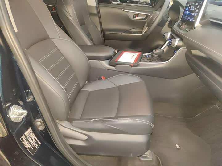 Фото 25 - Toyota Wildlander