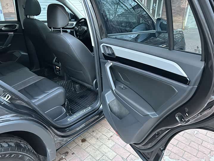 Фото 14 - Volkswagen Tayron