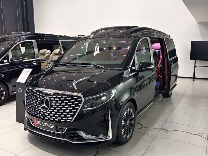 Фото 1 - Mercedes-Benz V-Class