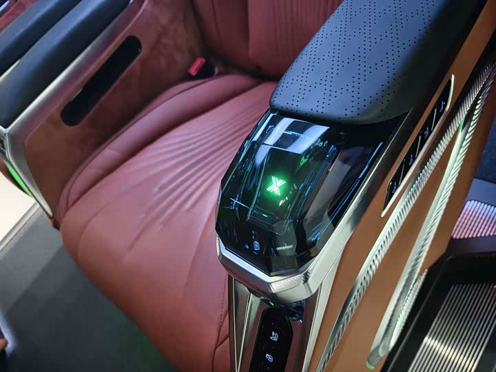 Фото 6 - Mercedes-Benz V-Class