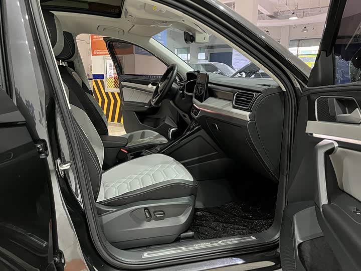 Фото 10 - Volkswagen Tayron