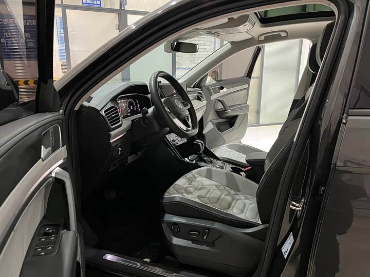 Фото 8 - Volkswagen Tayron