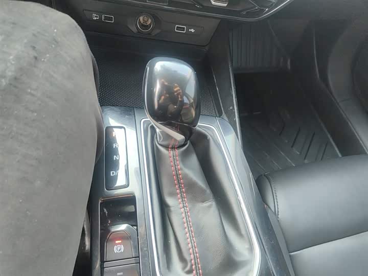 Фото 14 - MG Motor 5