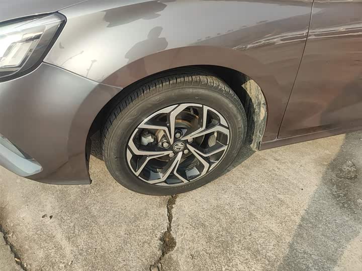 Фото 23 - MG Motor 5