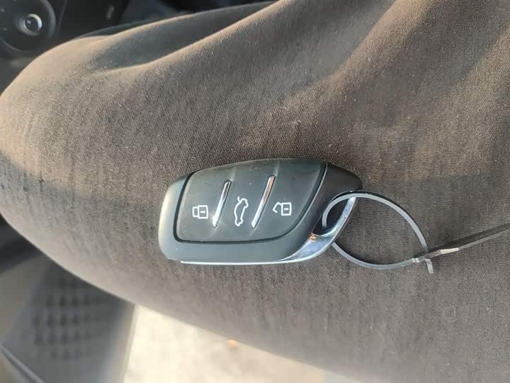 Фото 9 - MG Motor 5