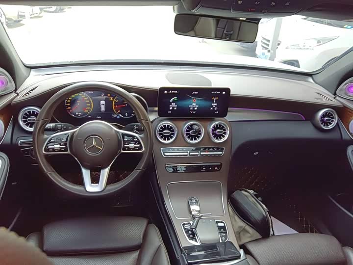 Фото 10 - Mercedes-Benz GLC-Class